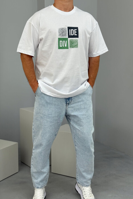 T-SHIRT I THJESHTË ME SHKRIME PËR MESHKUJ NË NGJYRËN E BARDHË - 1