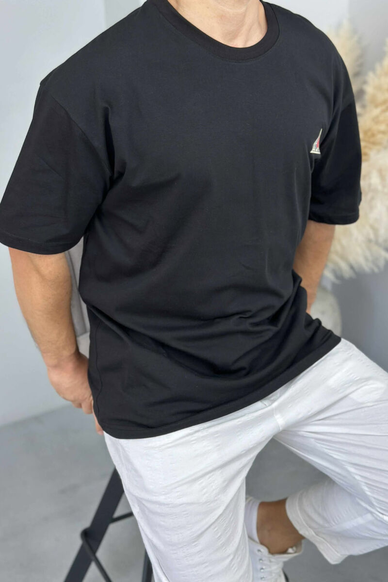 T-SHIRT I THJESHTË ME SHKRIME PËR MESHKUJ NË NGJYRËN E ZEZË - 3