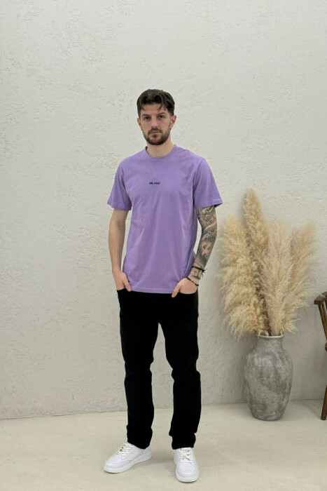 T-SHIRT I THJESHTË ME SHKRIME PËR MESHKUJ NË NGJYRËN LEJLA - 2