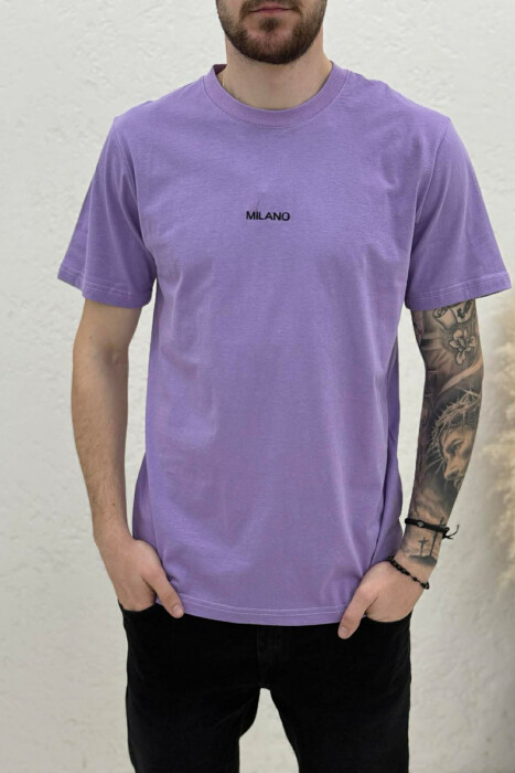 T-SHIRT I THJESHTË ME SHKRIME PËR MESHKUJ NË NGJYRËN LEJLA - 3