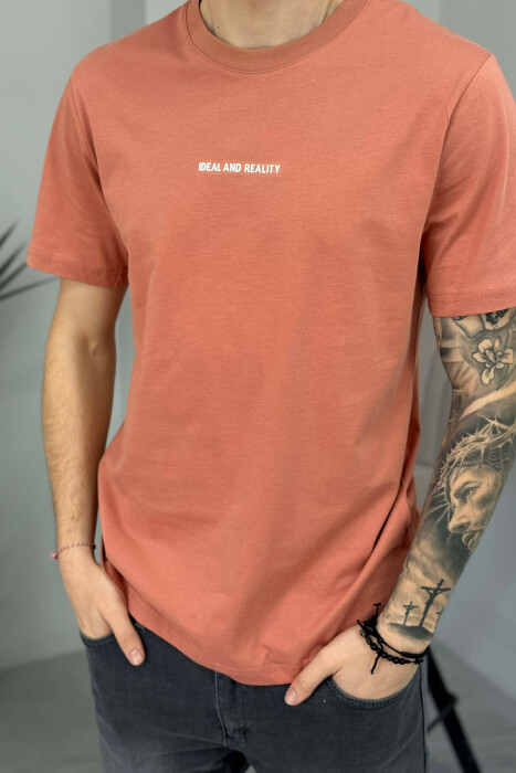 T-SHIRT I THJESHTË ME SHKRIME PËR MESHKUJ NË NGJYRËN PUDER - 2