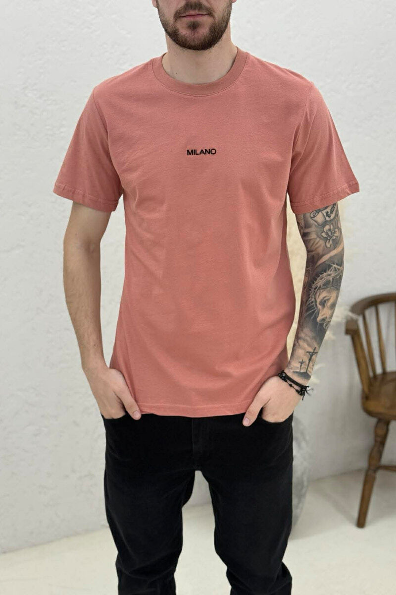 T-SHIRT I THJESHTË ME SHKRIME PËR MESHKUJ NË NGJYRËN PUDER - 3