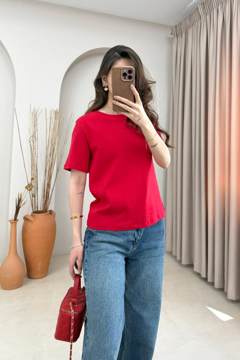 T-SHIRT I THJESHTE NJE NGJYRESH PER FEMRA NE NGJYRE TE KUQE - 2