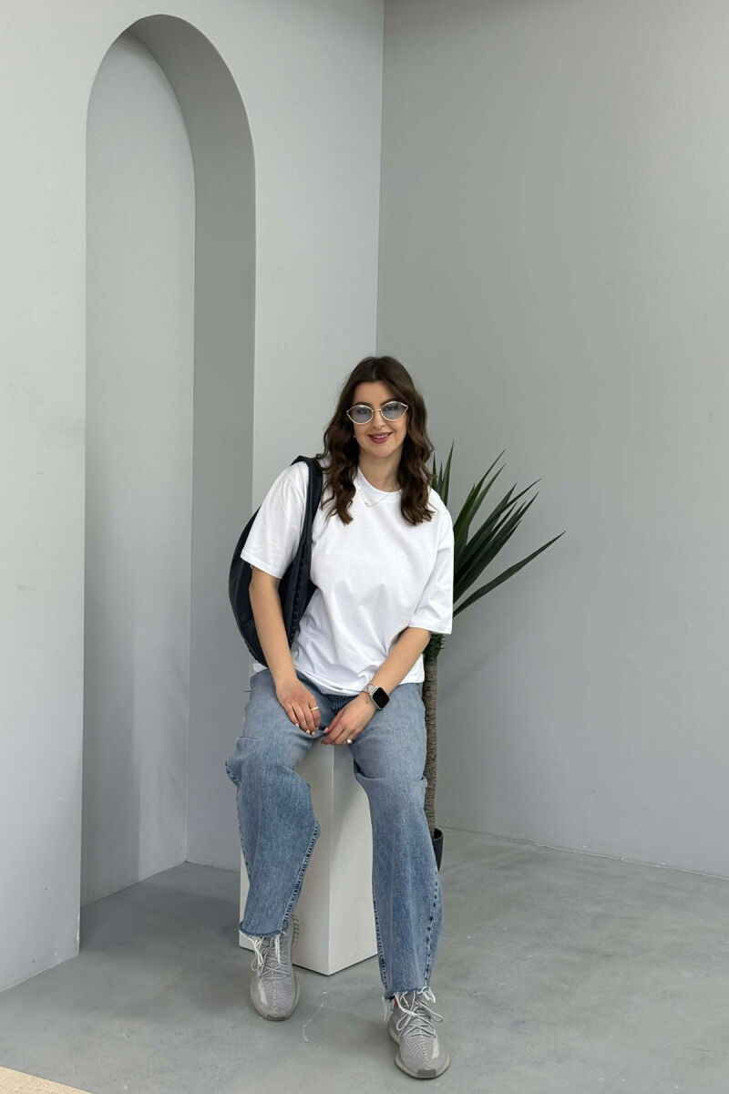 T-SHIRT I THJESHTE PER FEMRA NE NGJYRE TE BARDHE + 6 PALE ÇORAPE DHURATE - 3