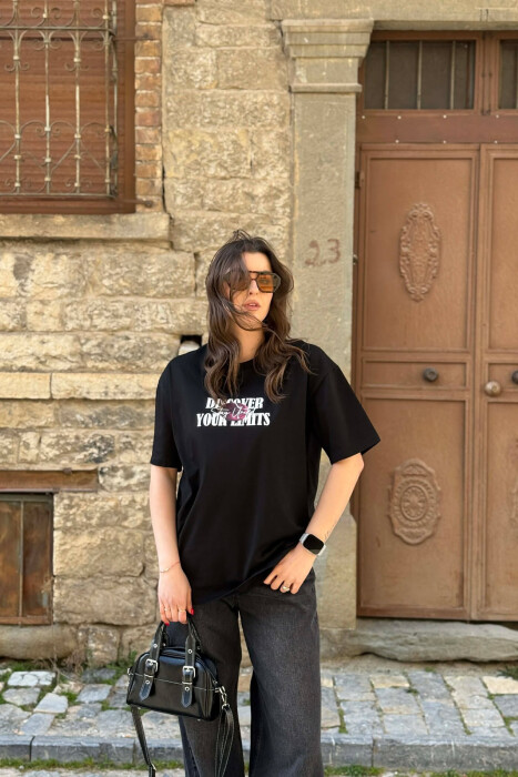 T-SHIRT I THJESHTE PER FEMRA NE NGJYRE TE ZEZE + 6 PALE ÇORAPE DHURATE - 1