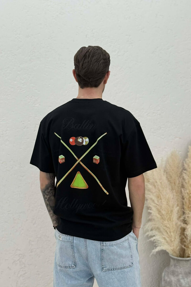 T-SHIRT ME IMAZH NE PJESEN PAS PER MESHKUJ NE NGJYRE TE ZEZE - 4