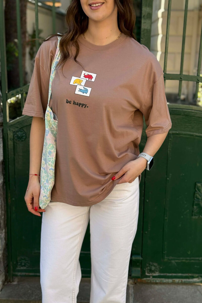 T-SHIRT ME IMAZH PARA & PAS PER FEMRA NE NGJYRE KAFE + 6 PALE ÇORAPE DHURATE - 1