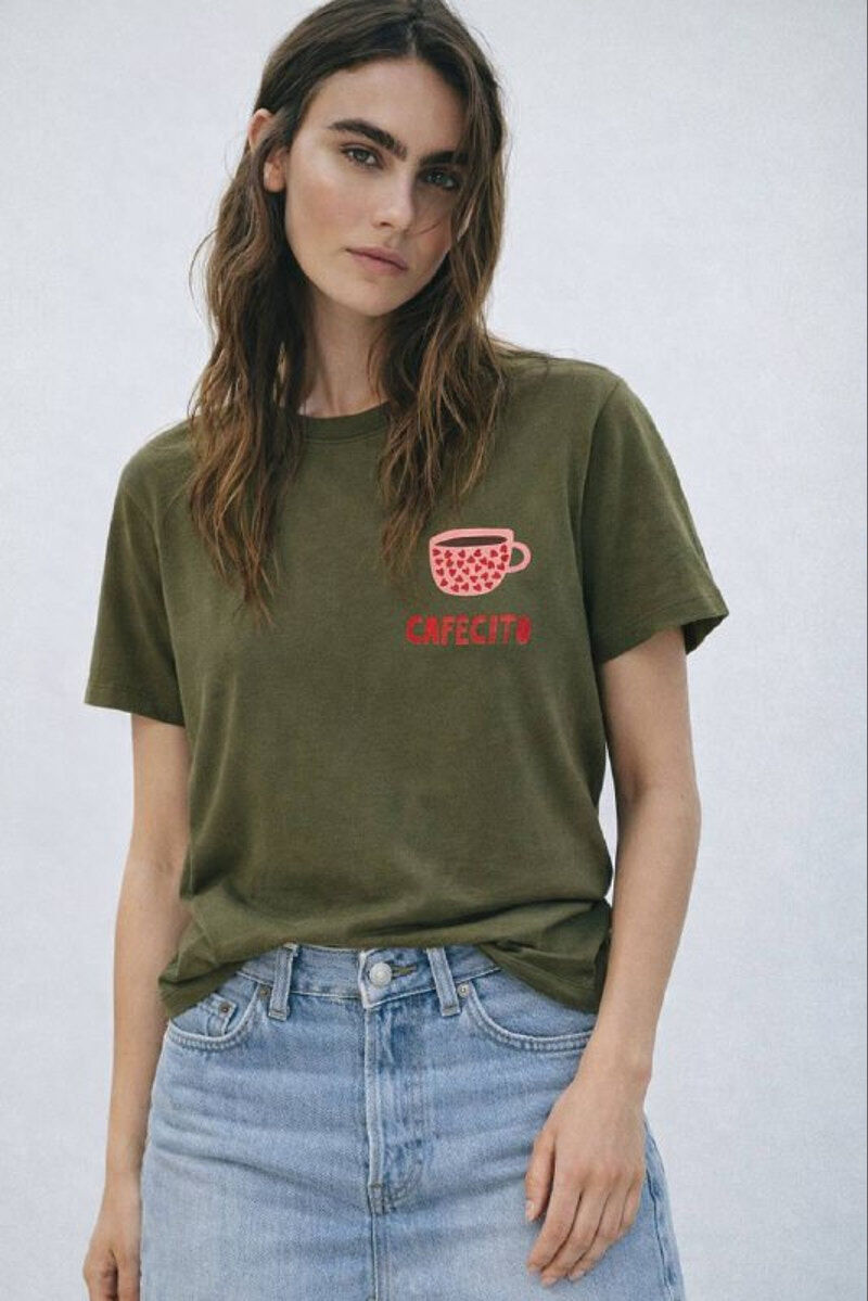 T-SHIRT ME IMAZH PARA & PAS PER FEMRA NE NGJYRE JESHILE - 1