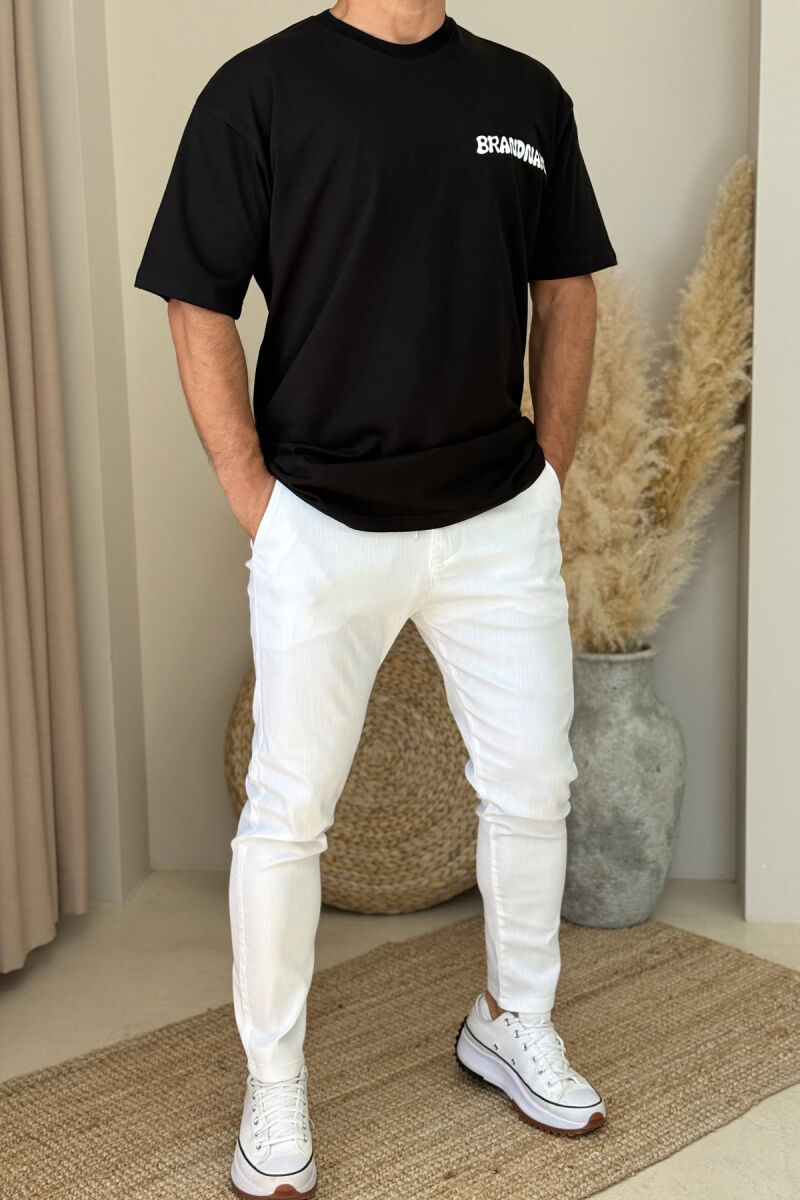 T-SHIRT ME SHKRIME DHE DIZAJN PËR MESHKUJ NË NGJYRËN E ZEZË - 1