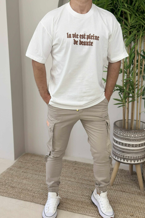 T-SHIRT ME SHKRIME DHE IMAZH PËR MESHKUJ NË NGJYRËN E BARDHË - 1