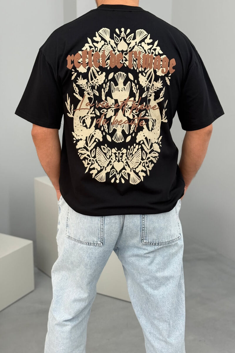 T-SHIRT ME SHKRIME DHE IMAZH PËR MESHKUJ NË NGJYRËN E ZEZË - 3