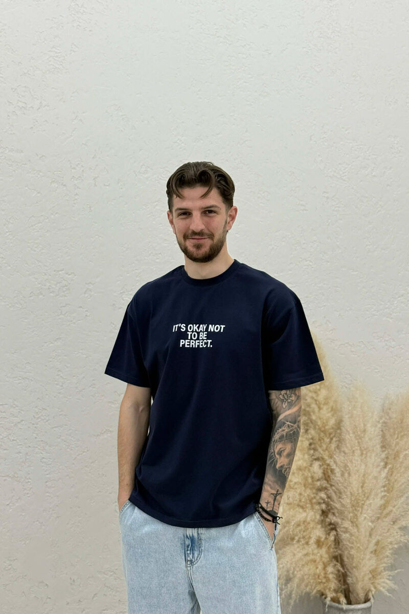 T-SHIRT ME SHKRIME PARA & PAS PER MESHKUJ NE NGJYRE BLU - 1