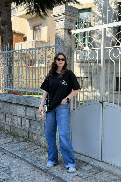 T-SHIRT ME SHKRIME PER FEMRA NE NGJYRE TE ZEZE + 6 PALE ÇORAPE DHURATE - 2