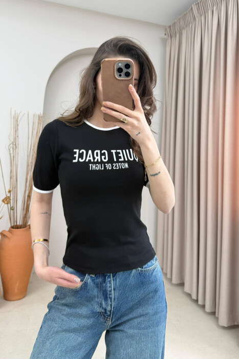 T-SHIRT ME SHKRIME PER FEMRA NE NGJYRE TE ZEZE - 1