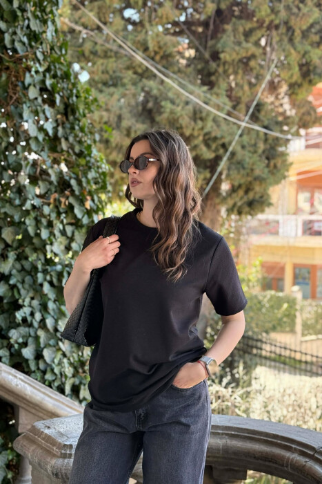 ROUND NECK TEXTURED WOMAN T-SHIRT + 6 PAIR SOCKS BLACK/ E ZEZE - KLAUDIO FASHION