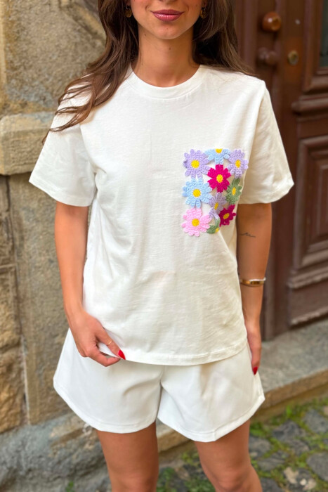 T-SHIRT ME XHEP ME QENDISJE PER FEMRA NE NGJYRE TE BARDHE - 5