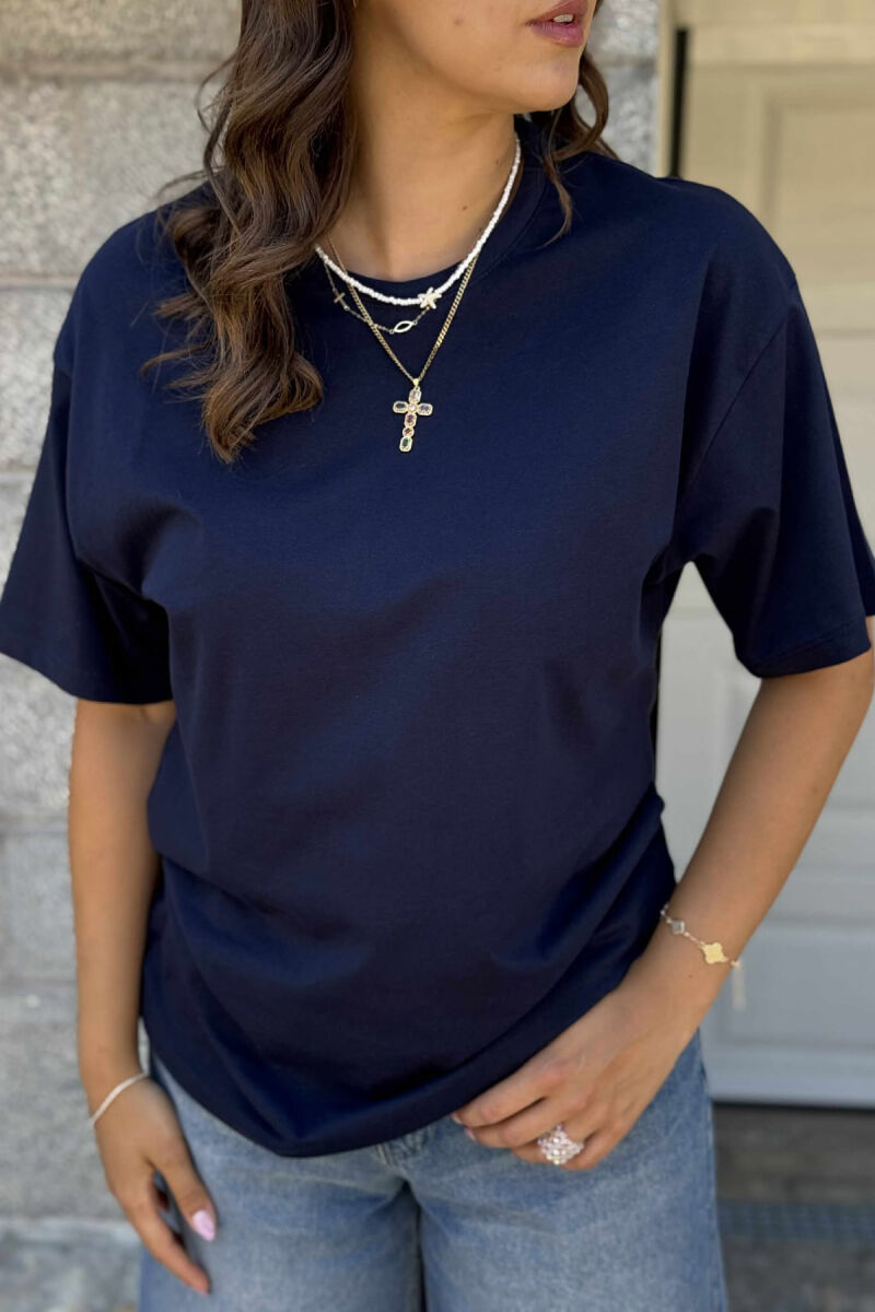 T-SHIRT NJË NGJYRËSH I THJESHTË PËR FEMRA NË NGJYRËN BLU - 4