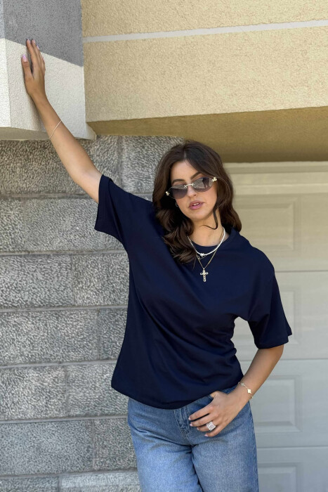 T-SHIRT NJË NGJYRËSH I THJESHTË PËR FEMRA NË NGJYRËN BLU - 5