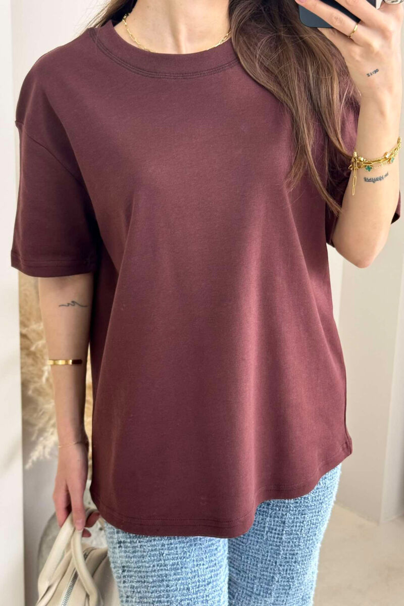 T-SHIRT NJË NGJYRËSH I THJESHTË PËR FEMRA NË NGJYRËN KAFE - 2