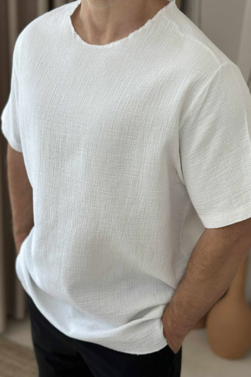 T-SHIRT NJË NGJYRËSH I THJESHTË PËR MESHKUJ NË NGJYRËN E BARDHË - 2