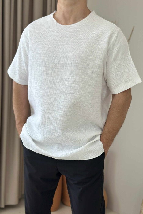 T-SHIRT NJË NGJYRËSH I THJESHTË PËR MESHKUJ NË NGJYRËN E BARDHË - 3