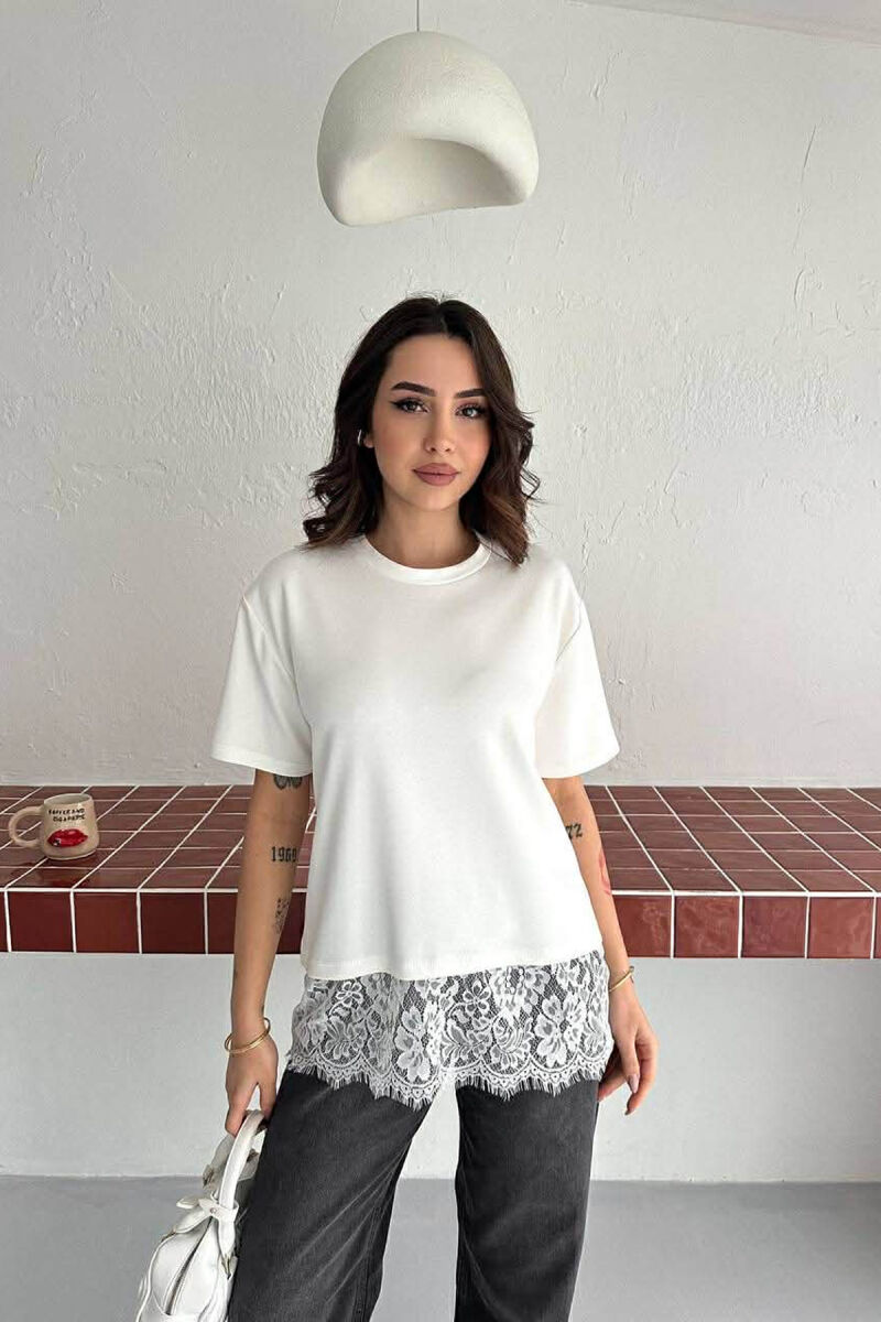T-SHIRT NJE NGJYRESH ME DETAJ DANTELLE PER FEMRA NE NGJYRE TE BARDHE - 1