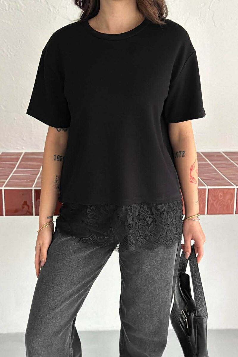 T-SHIRT NJE NGJYRESH ME DETAJ DANTELLE PER FEMRA NE NGJYRE TE ZEZE - 5