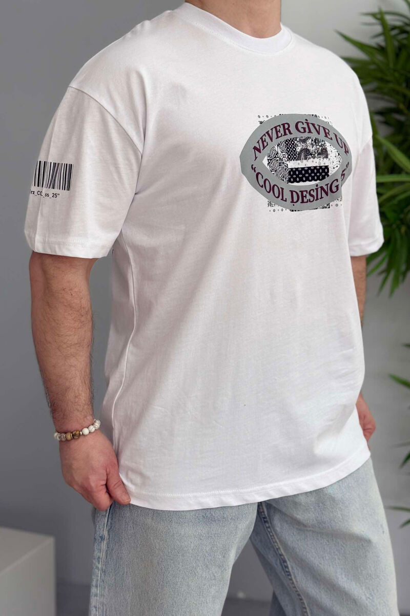 T-SHIRT NJË NGJYRËSH ME DIZAJN PËR MESHKUJ NË NGJYRËN E BARDHË - 2