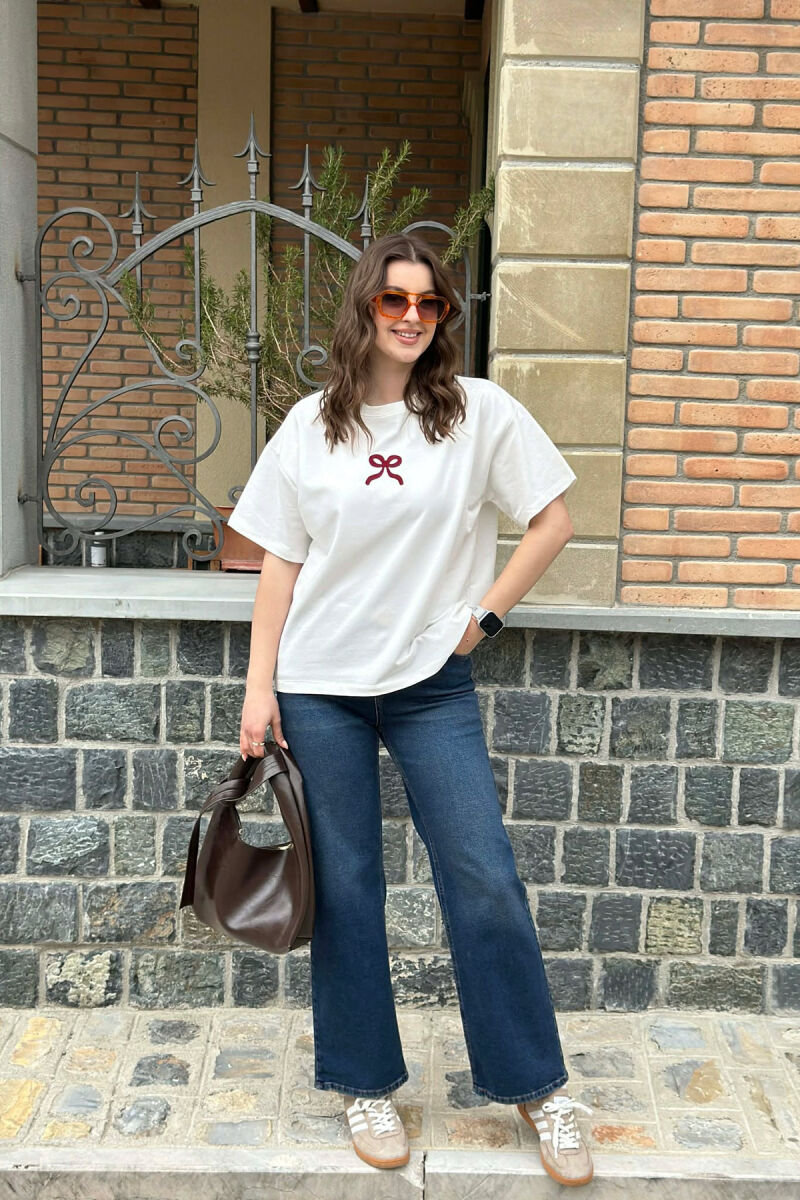 T-SHIRT NJE NGJYRESH ME DIZAJNIN E FJONGOS PER FEMRA NE NGJYRE TE BARDHE - 3