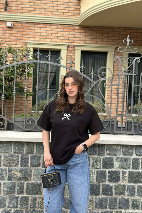 T-SHIRT NJE NGJYRESH ME DIZAJNIN E FJONGOS PER FEMRA NE NGJYRE TE ZEZE - 3