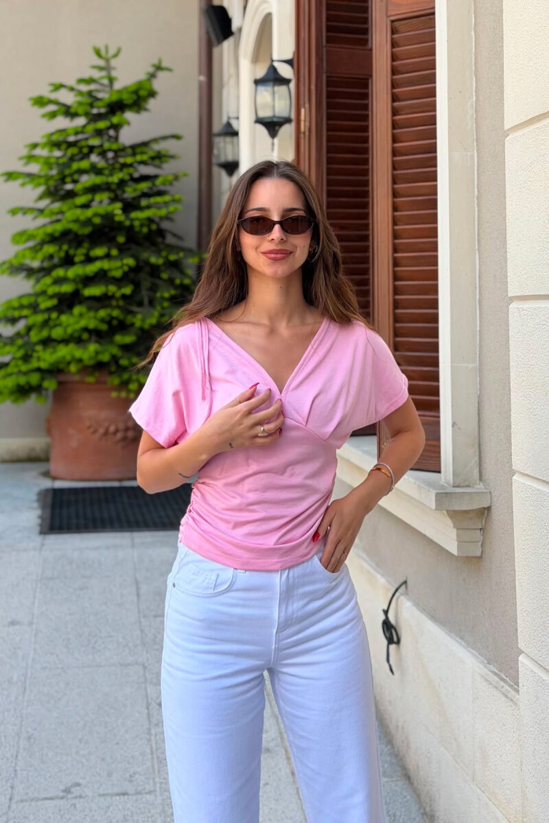 T-SHIRT NJE NGJYRESH ME JAKE V PER FEMRA NE NGJYRE ROZE - 7