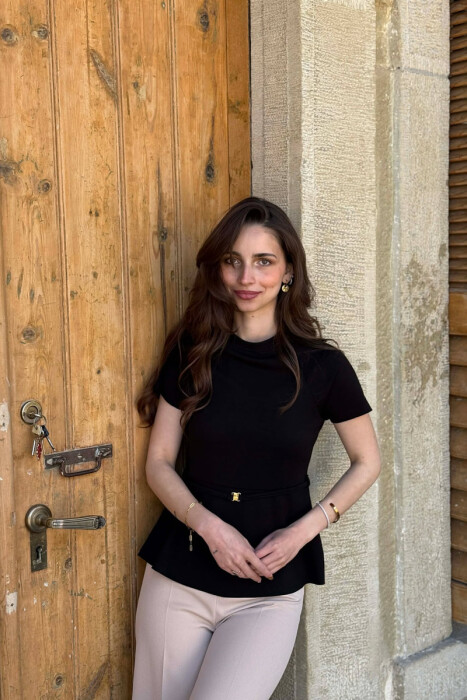 T-SHIRT NJE NGJYRESH ME LIDHESE TEK BELI PER FEMRA NE NGJYRE TE ZEZE - 1