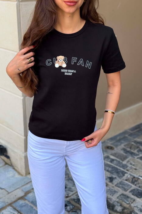 T-SHIRT NJE NGJYRESH ME LOGO DHE SHKRIME PER FEMRA NE NGJYRE TE ZEZE - 5