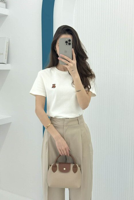 T-SHIRT NJË NGJYRËSH ME LOGON E ARUSHIT PËR FEMRA NË NGJYRËN E BARDHË 