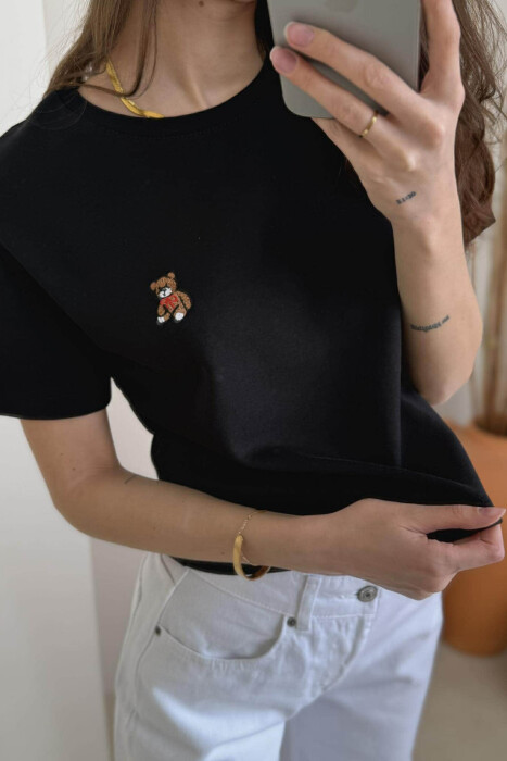 T-SHIRT NJË NGJYRËSH ME LOGON E ARUSHIT PËR FEMRA NË NGJYRËN E ZEZË - 5