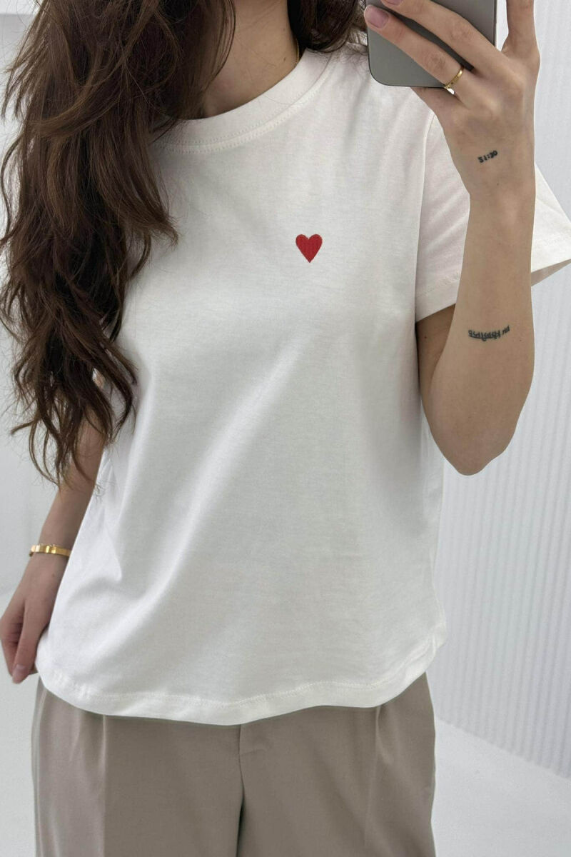 T-SHIRT NJË NGJYRËSH ME LOGON E ZEMRËS PËR FEMRA NË NGJYRËN E BARDHË - 3