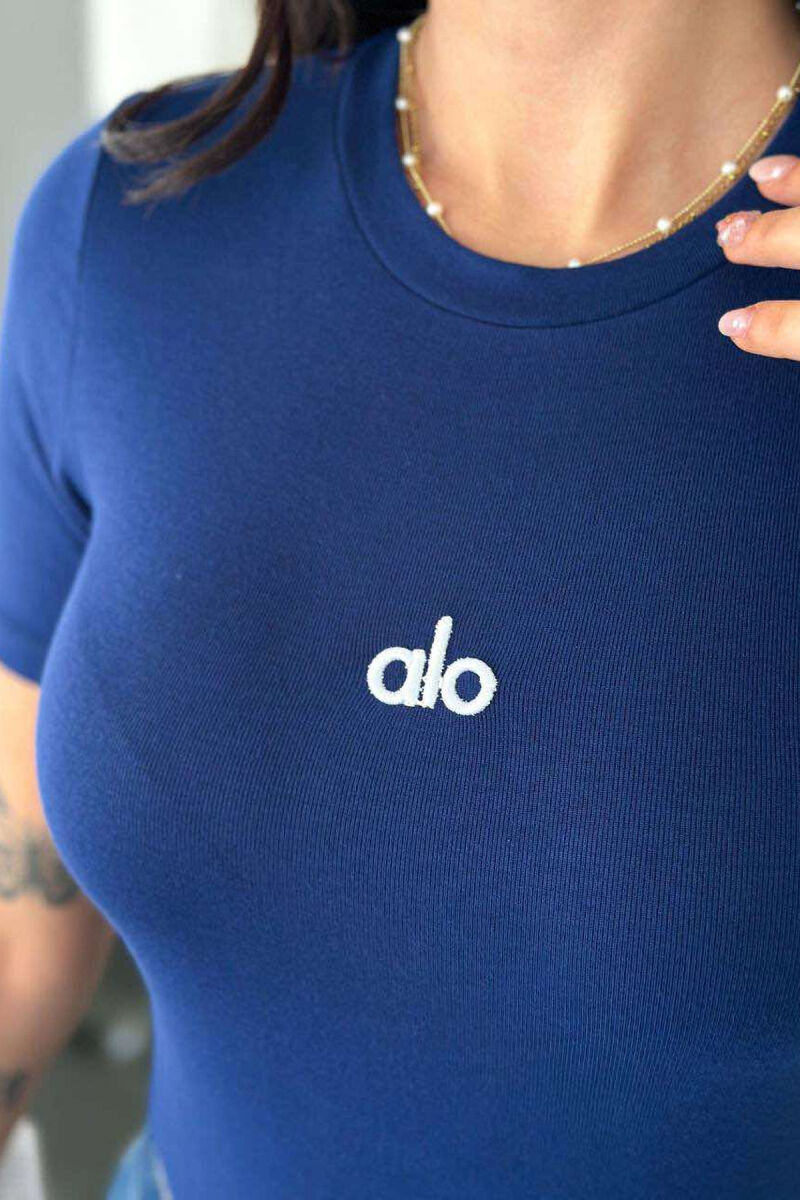 T-SHIRT NJË NGJYRËSH ME SHKRIM PËR FEMRA NË NGJYRËN BLU - 2