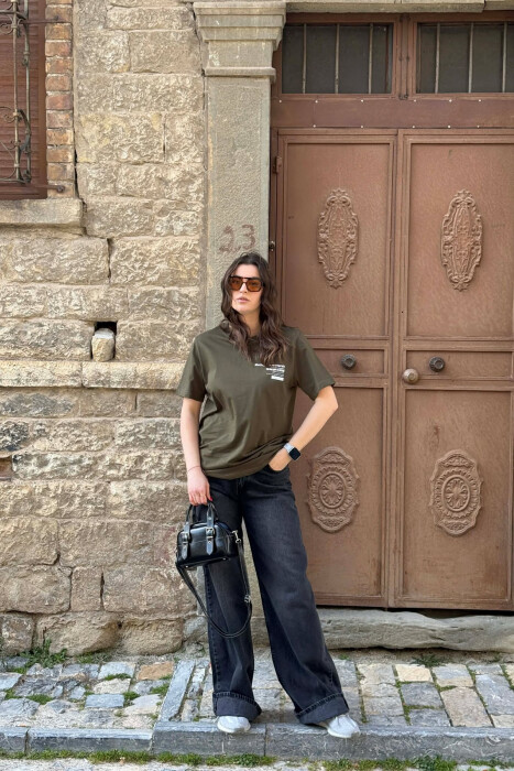 T-SHIRT NJE NGJYRESH ME SHKRIME PER FEMRA NE NGJYRE JESHILE + 6 PALE ÇORAPE DHURATE - 5