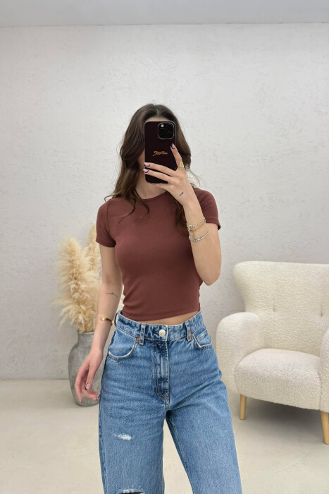 T-SHIRT NJE NGJYRESH PER FEMRA NE NGJYRE KAFE - 2