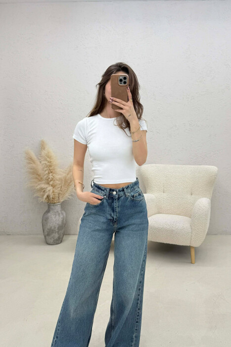 T-SHIRT NJE NGJYRESH PER FEMRA NE NGJYRE TE BARDHE - KLAUDIO FASHION