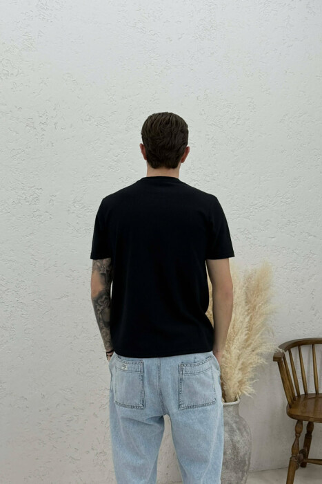 T-SHIRT NJE NGJYRESH PER MESHKUJ NE NGJYRE TE ZEZE - 3