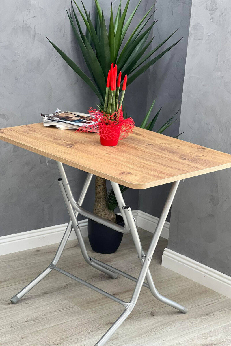 TAVOLINË E PALOSSHME NË NGJYRË KAFE TË ZBARDHUR - 12