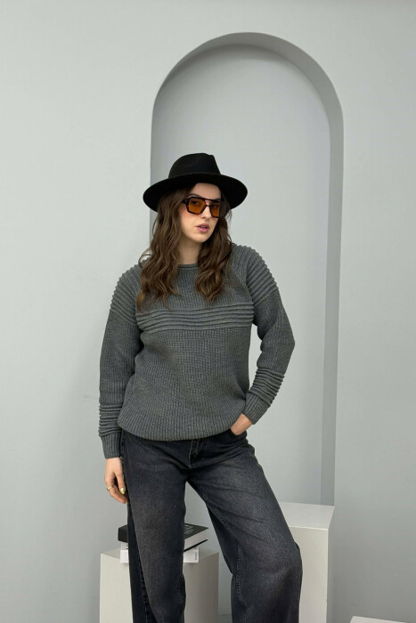 TRIKO E THJESHTE PER FEMRA NE NGJYRE GRI TE ERRET 