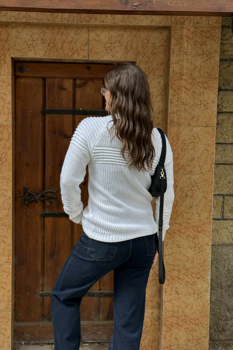 THICK SIMPLE WOMAN SWEATER WHITE-E BARDHE - 3