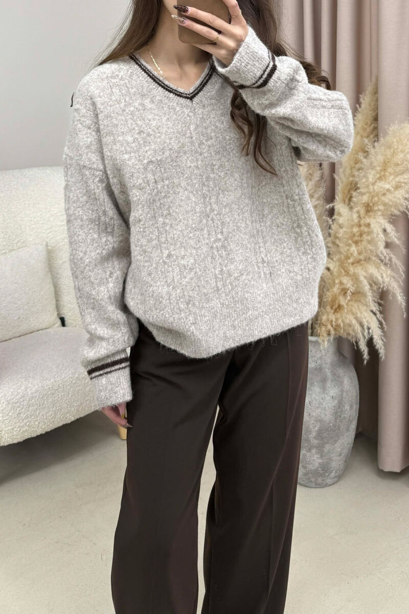 TRIKO E THJESHTE ME JAKE V PER FEMRA NE NGJYRE BEZHE - 4