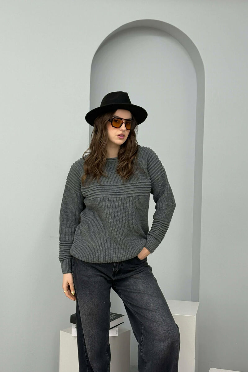 TRIKO E THJESHTE PER FEMRA NE NGJYRE GRI TE ERRET - 1