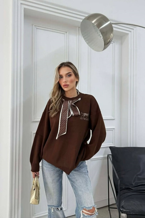 TRIKO ME DETAJIN E SHALLIT DHE ME IMAZH LEOPARDI PER FEMRA NE NGJYRE KAFE - 1