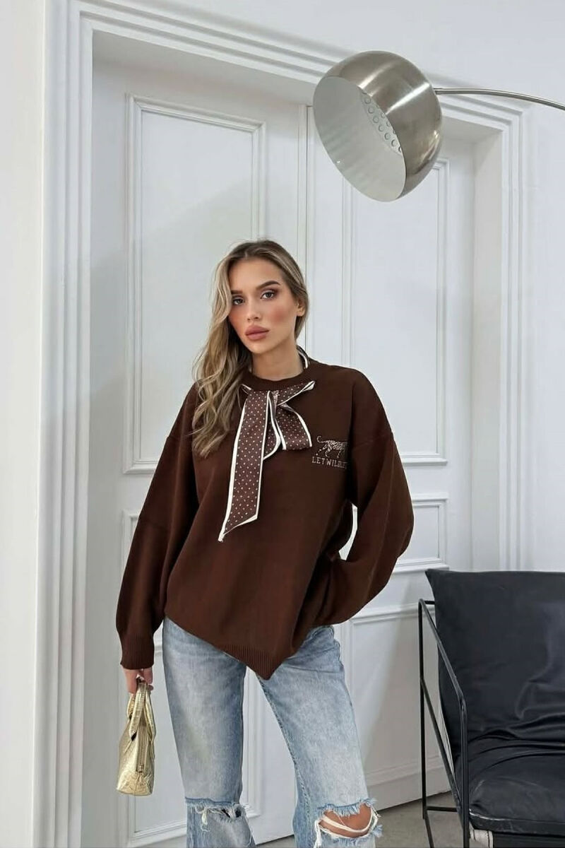 TRIKO ME DETAJIN E SHALLIT DHE ME IMAZH LEOPARDI PER FEMRA NE NGJYRE KAFE - 1