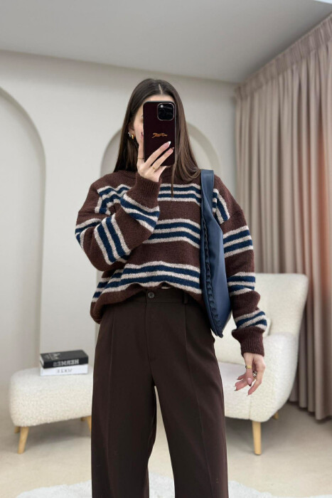 TRIKO ME DIZAJN ME VIJA DHE JAKE RRETHORE PER FEMRA NE NGJYRE KAFE - 3