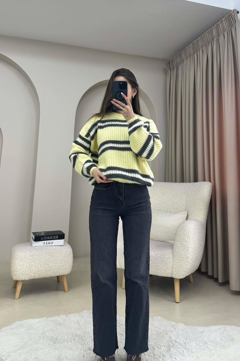 TRIKO ME DIZAJN ME VIJA ME JAKE RRETHORE PER FEMRA NE NGJYRE TE VERDHE - 4